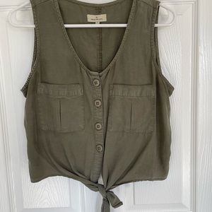 Green button crop top